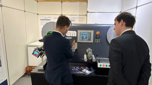 Uffe (CEO at GM) presenting the LR250+