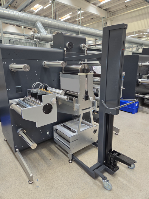 Roll Lifter Cylinder Yoke 1